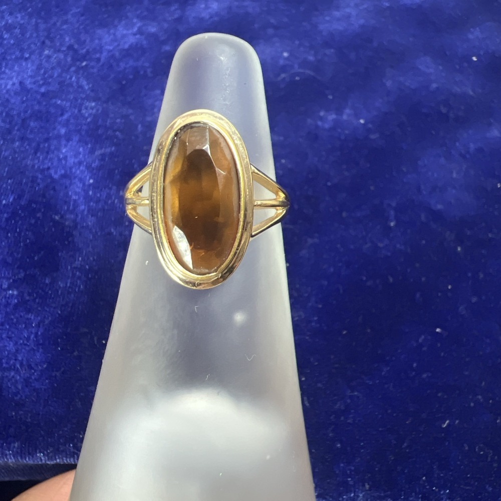 Vintage Avon 1970 Oval Amber Glass Gold Tone Ring Sz8
